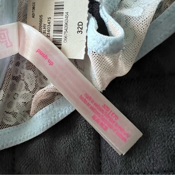 Victoria Secret PINK 32D Bra front closure Padded Push Up Underwired Floral lace - Picture 6 of 6